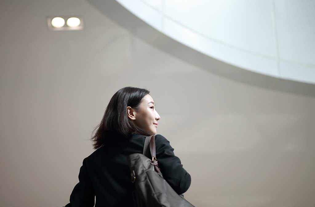 From Vision to Venture: An Entrepreneur's Guide to Launching a Lasting Business